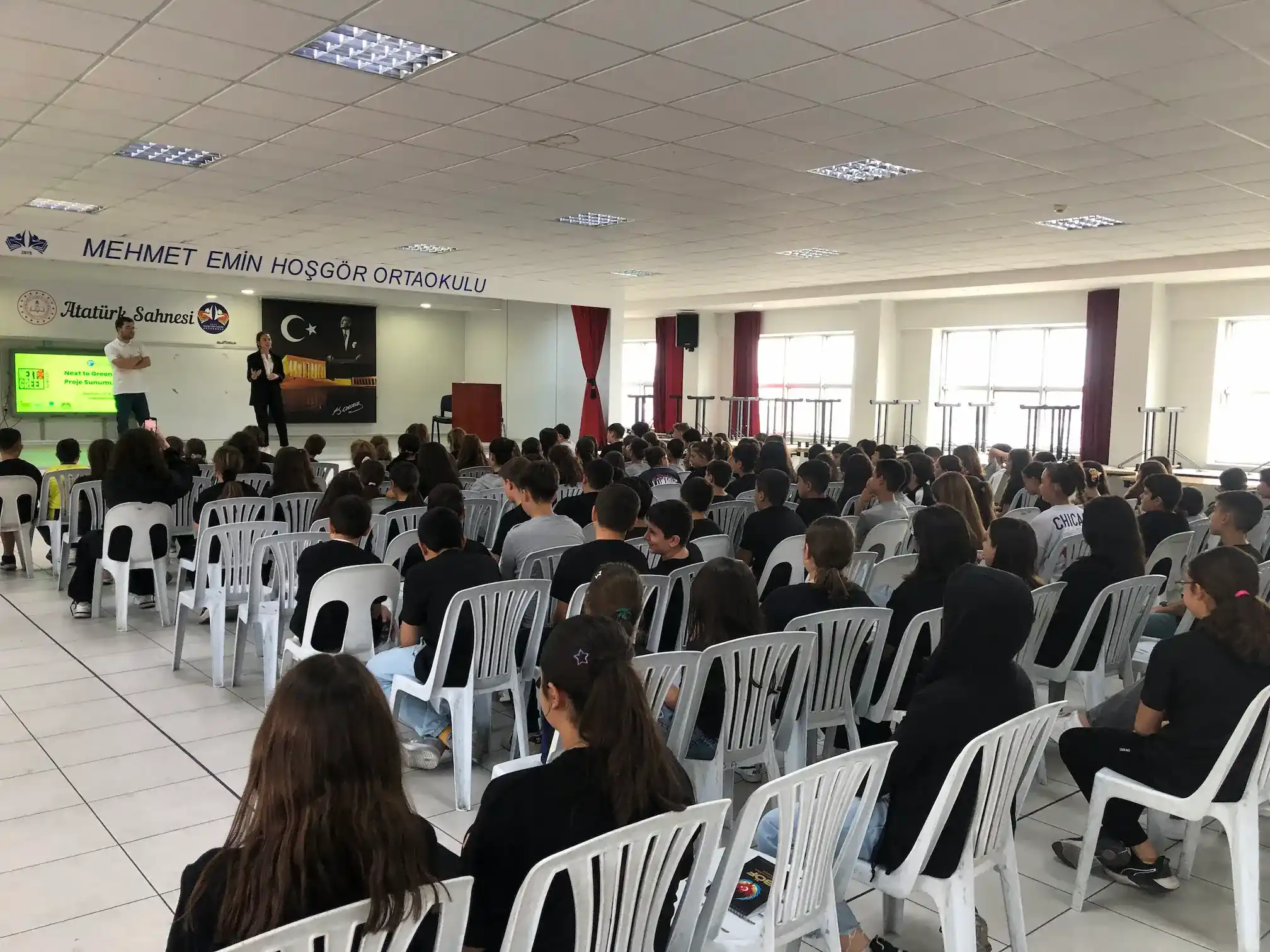 Next To Green Projesi  Mehmet Emin Hoşgör Ortaokulu'nda 250 Öğrenciye Çevre Eğitimi İmajı